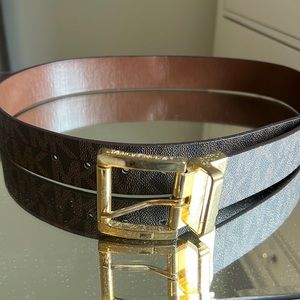 Micheal Kors reversible belt